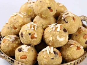 gond ke laddu | गोंद के लड्डू कैसे बनाते हैं